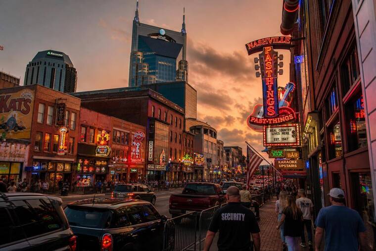 Van rentals in Nashville, TN